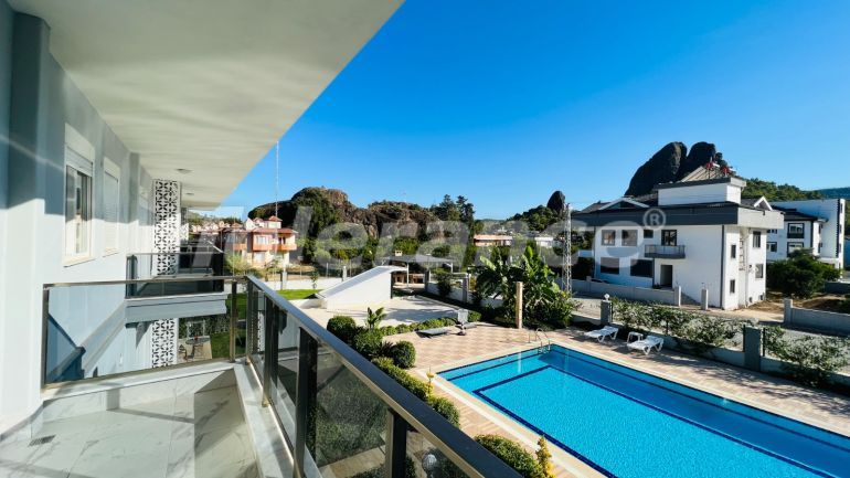 Appartement in Kuzdere, Kemer zwembad - onroerend goed kopen in Turkije - 135939