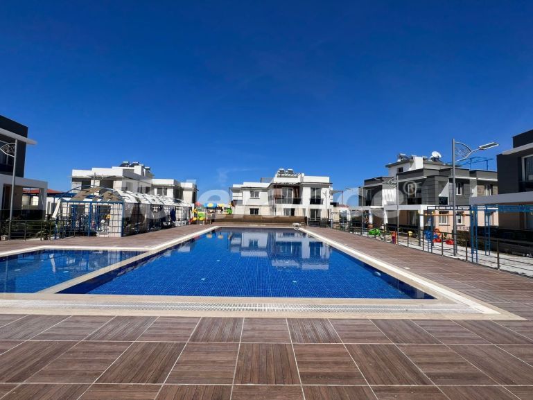 Appartement van de ontwikkelaar in Kyrenie, Noord-Cyprus zwembad - onroerend goed kopen in Turkije - 106317