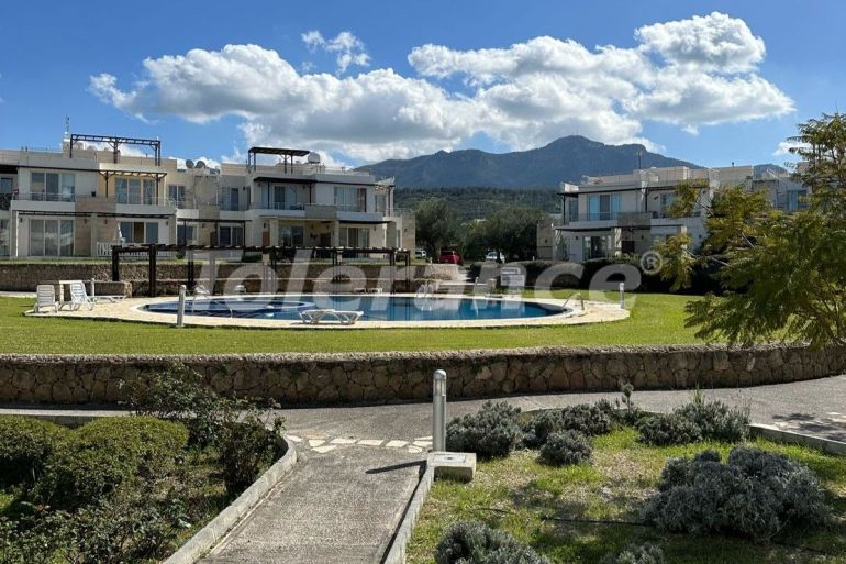 Apartment from the developer in Kyrenia, Northern Cyprus with sea view with pool - buy realty in Turkey - 106422