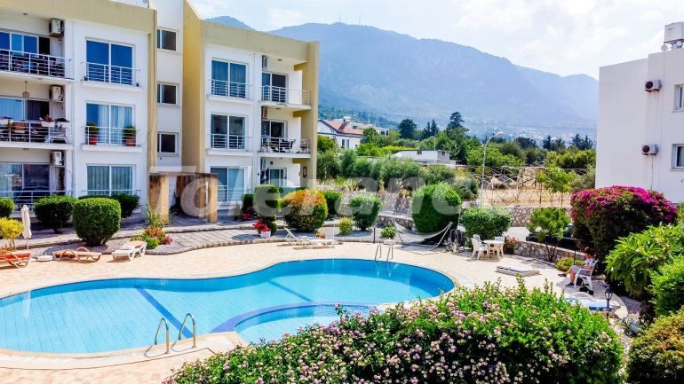 Appartement in Kyrenie, Noord-Cyprus zwembad - onroerend goed kopen in Turkije - 108172