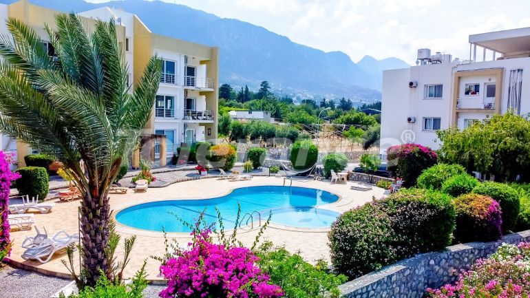 Appartement in Kyrenie, Noord-Cyprus zwembad - onroerend goed kopen in Turkije - 108174