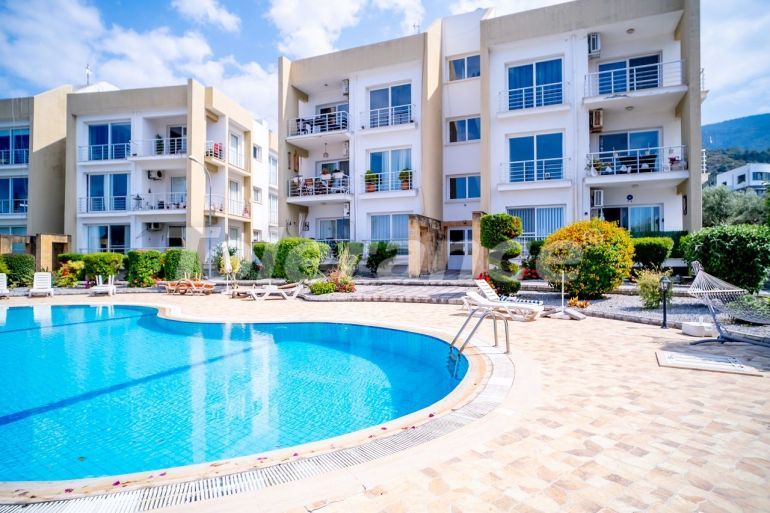 Appartement in Kyrenie, Noord-Cyprus zwembad - onroerend goed kopen in Turkije - 108182