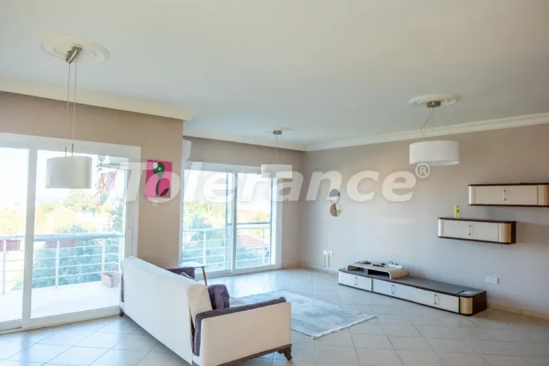 Appartement in Kyrenie, Noord-Cyprus zwembad - onroerend goed kopen in Turkije - 108191