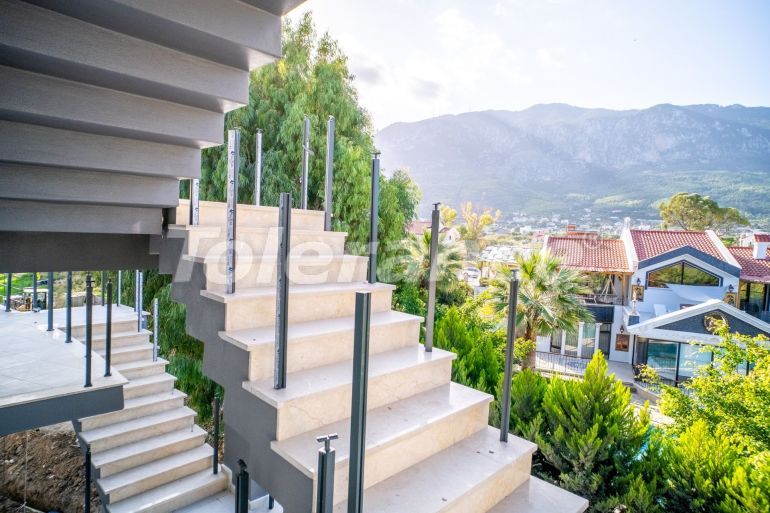 Appartement van de ontwikkelaar in Kyrenie, Noord-Cyprus zeezicht zwembad - onroerend goed kopen in Turkije - 108465