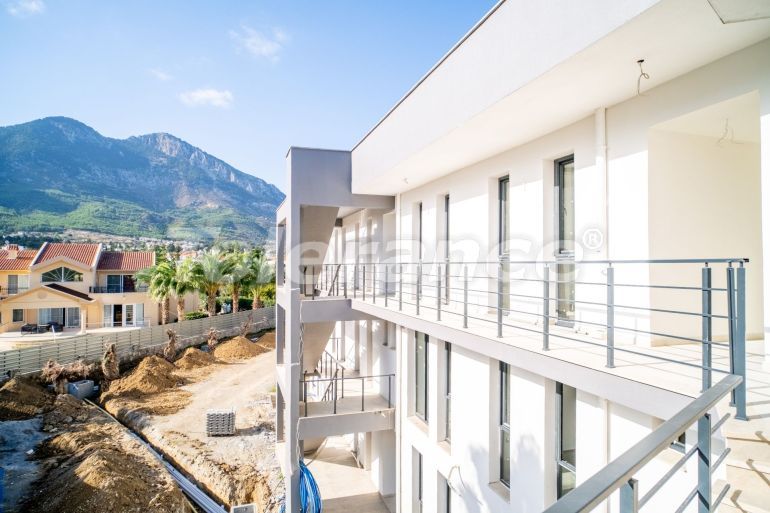 Appartement van de ontwikkelaar in Kyrenie, Noord-Cyprus zeezicht zwembad - onroerend goed kopen in Turkije - 108468