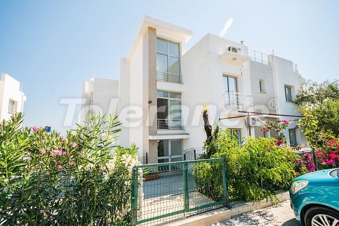 Appartement in Kyrenie, Noord-Cyprus - onroerend goed kopen in Turkije - 73083