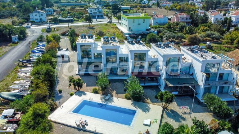 آپارتمان که در کیرینیا, قبرس شمالی منظره دریا استخر - خرید ملک در ترکیه - 73280