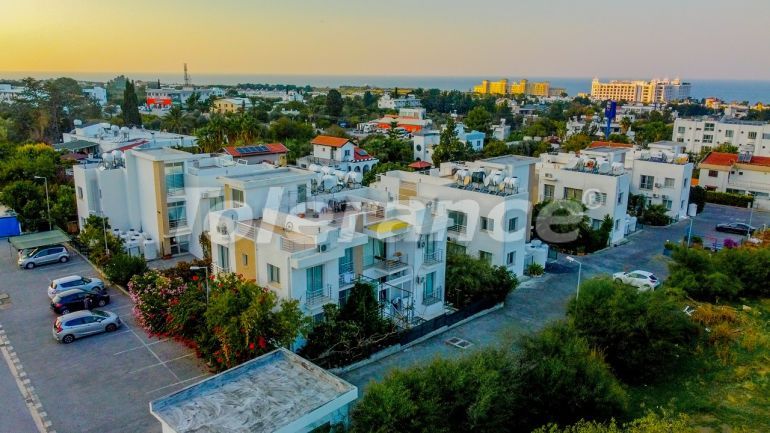 Apartment in Kyrenia, Northern Cyprus - buy realty in Turkey - 73590