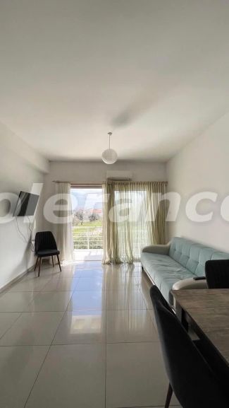 Apartment in Kyrenia, Northern Cyprus - buy realty in Turkey - 73606