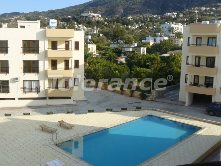 Apartment in Kyrenia, Northern Cyprus with pool - buy realty in Turkey - 76926