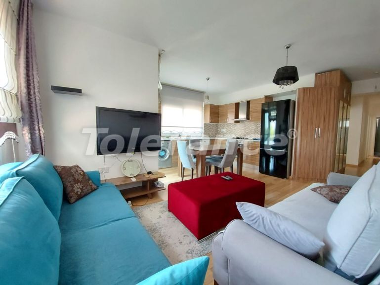 Apartment in Kyrenia, Northern Cyprus - buy realty in Turkey - 77106
