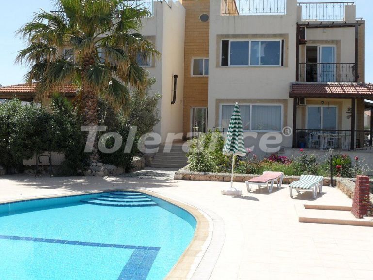 آپارتمان که در گیرنه, قبرس شمالی منظره دریا استخر - خرید ملک در ترکیه - 81367