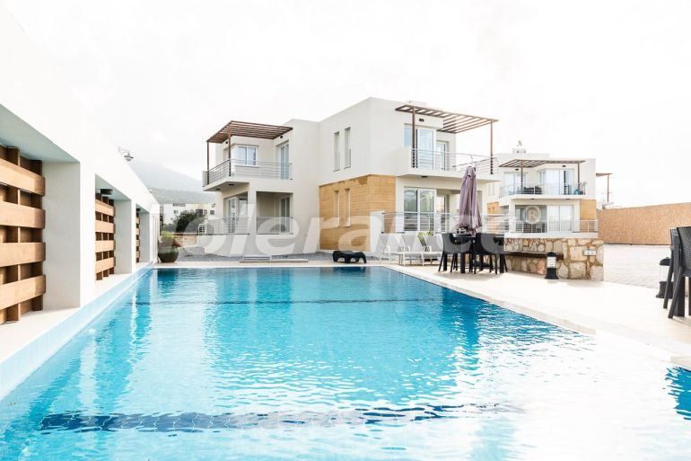Appartement van de ontwikkelaar in Kyrenie, Noord-Cyprus zwembad - onroerend goed kopen in Turkije - 81592