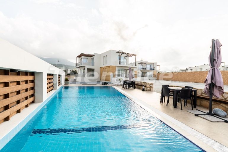 Appartement van de ontwikkelaar in Kyrenie, Noord-Cyprus zwembad - onroerend goed kopen in Turkije - 81605