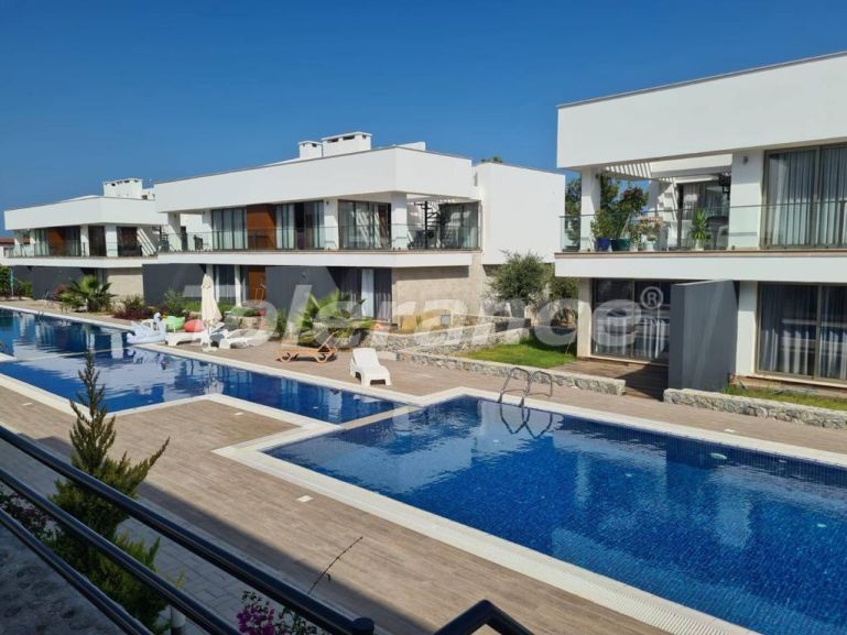Apartment in Kyrenia, Northern Cyprus with pool - buy realty in Turkey - 81934