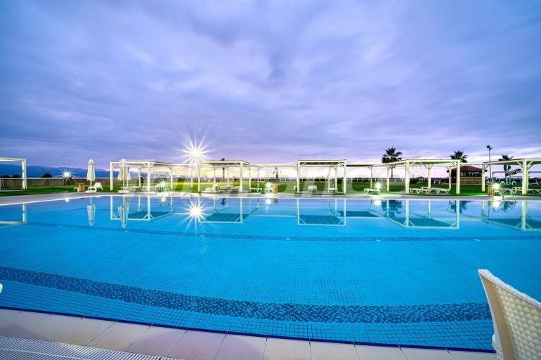 Apartment in Kyrenia, Northern Cyprus with sea view with pool with installment - buy realty in Turkey - 85400