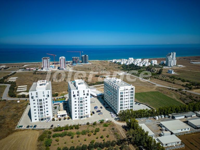 Apartment in Kyrenia, Northern Cyprus with sea view with pool with installment - buy realty in Turkey - 85405