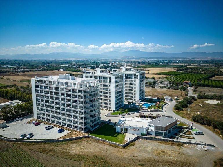 Apartment in Kyrenia, Northern Cyprus with sea view with pool with installment - buy realty in Turkey - 85409