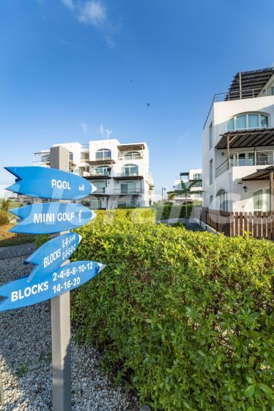 Apartment in Kyrenia, Northern Cyprus with sea view with pool with installment - buy realty in Turkey - 85426