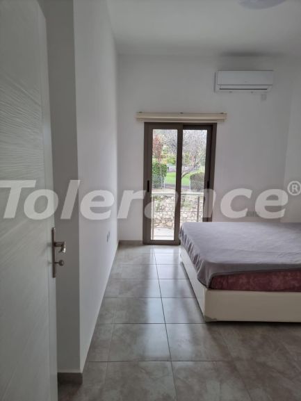 Apartment in Kyrenia, Northern Cyprus with pool - buy realty in Turkey - 92182