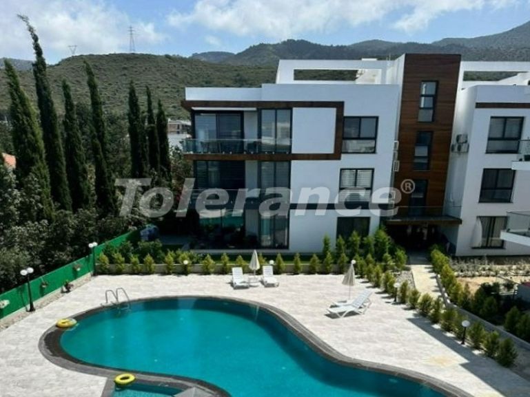 Appartement in Kyrenie, Noord-Cyprus zwembad - onroerend goed kopen in Turkije - 98328