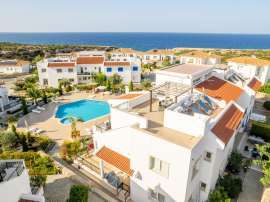 Appartement in Kyrenie, Noord-Cyprus zeezicht zwembad - onroerend goed kopen in Turkije - 106077