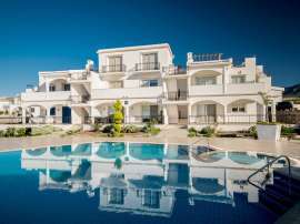 Apartment in Kyrenia, Northern Cyprus with sea view with pool - buy realty in Turkey - 71640