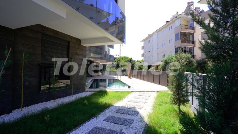Appartement du développeur еn Lara, Antalya piscine - acheter un bien immobilier en Turquie - 100712
