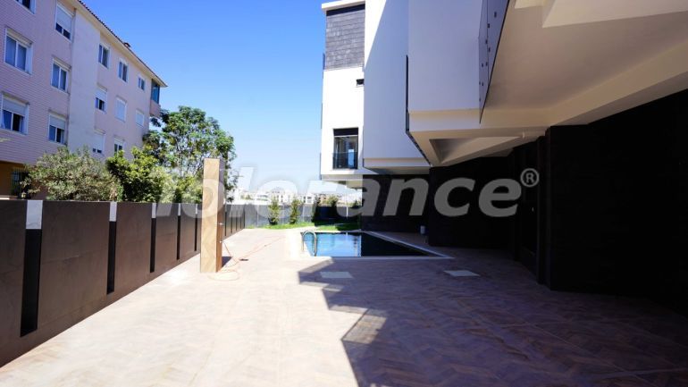 Appartement du développeur еn Lara, Antalya piscine - acheter un bien immobilier en Turquie - 100713