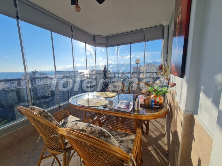 آپارتمان که در لارا, آنتالیا منظره دریا - خرید ملک در ترکیه - 134601