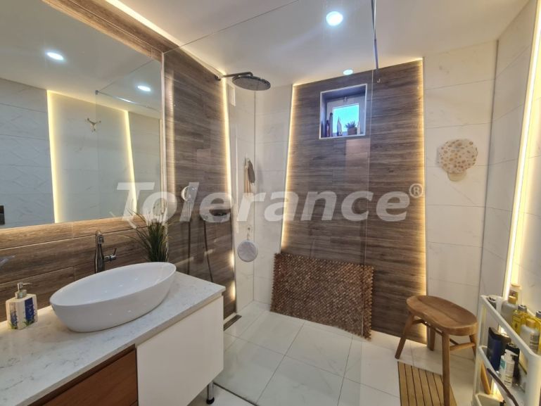 آپارتمان که در لارا, آنتالیا منظره دریا - خرید ملک در ترکیه - 134616