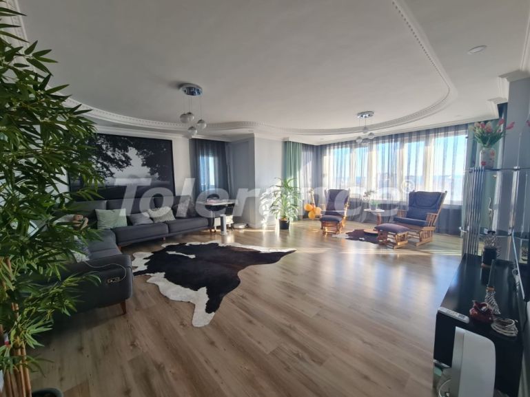 آپارتمان که در لارا, آنتالیا منظره دریا - خرید ملک در ترکیه - 134618