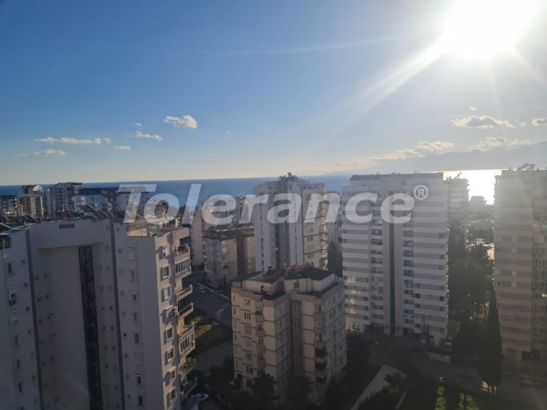 آپارتمان که در لارا, آنتالیا منظره دریا - خرید ملک در ترکیه - 134619