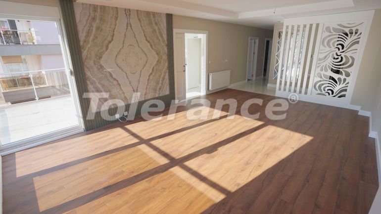 Apartment in Lara, Antalya - buy realty in Turkey - 66045