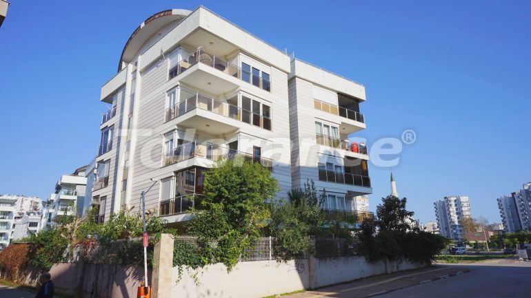 Apartment in Lara, Antalya - buy realty in Turkey - 66049