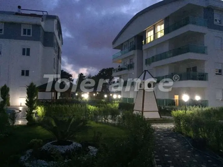 شقق من المتعهد في:في لارا, أنطاليا مسبح - 8121 شقق من المتعهد في:في لارا, أنطاليا مسبح - شراء عقار في تركيا - 8121