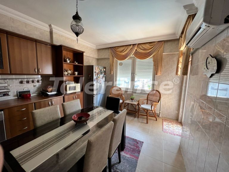 آپارتمان که در لارا, آنتالیا استخر - خرید ملک در ترکیه - 98298