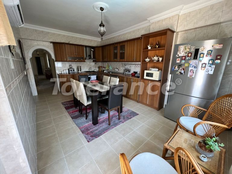 آپارتمان که در لارا, آنتالیا استخر - خرید ملک در ترکیه - 98299