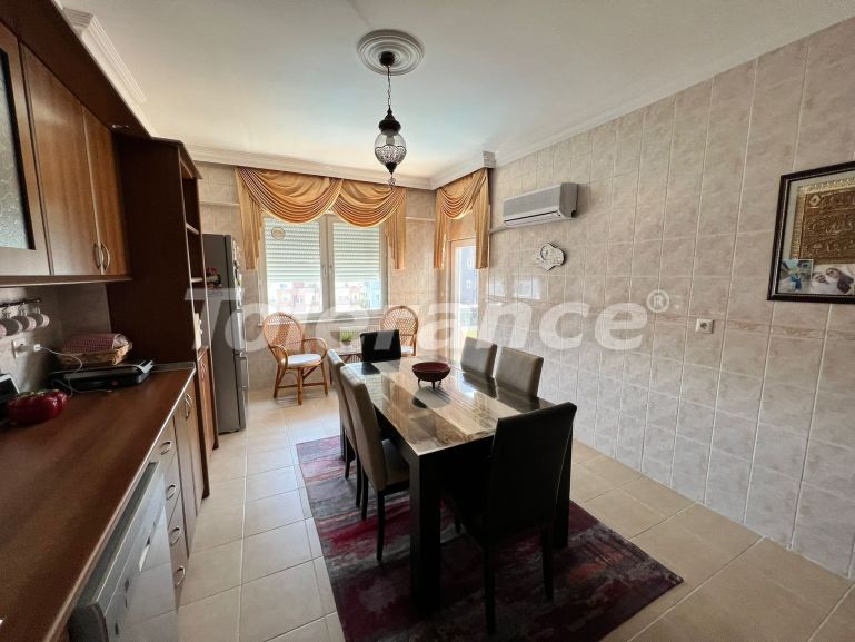 آپارتمان که در لارا, آنتالیا استخر - خرید ملک در ترکیه - 98302