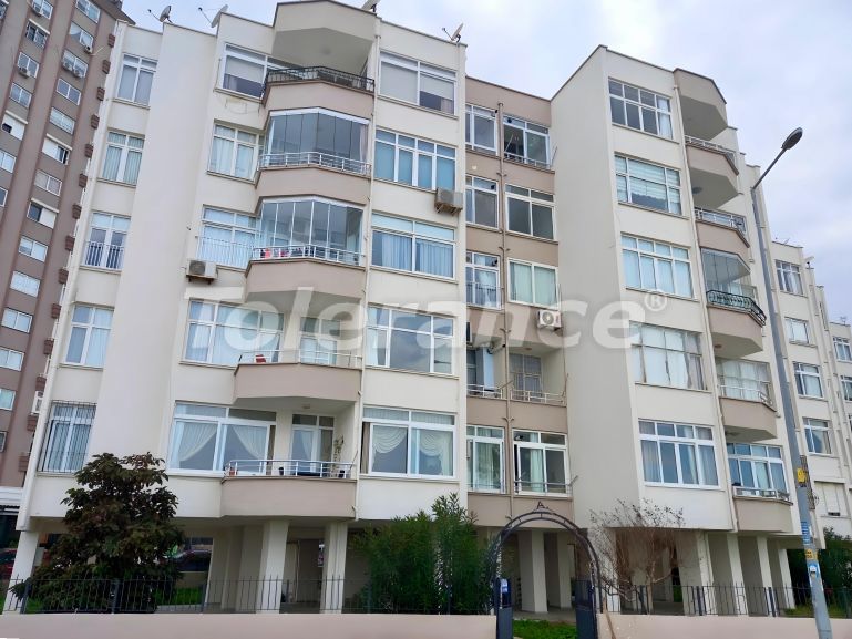 Appartement in Mezitli, Mersin zeezicht - onroerend goed kopen in Turkije - 117412