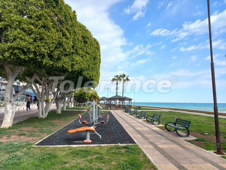 آپارتمان که در مزیتلی, مرسین منظره دریا - خرید ملک در ترکیه - 117416