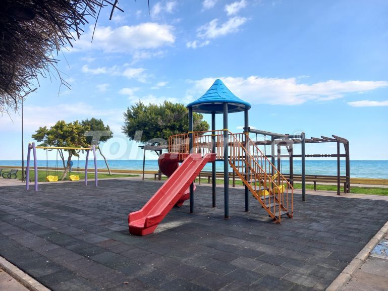 آپارتمان که در مزیتلی, مرسین منظره دریا - خرید ملک در ترکیه - 117417