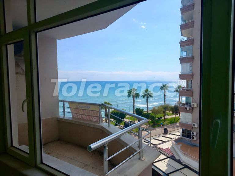 آپارتمان که در مزیتلی, مرسین منظره دریا - خرید ملک در ترکیه - 117427