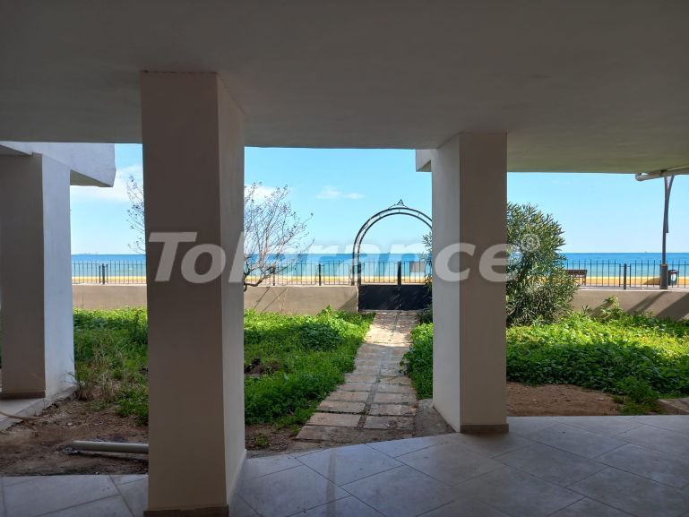 آپارتمان که در مزیتلی, مرسین منظره دریا - خرید ملک در ترکیه - 117429