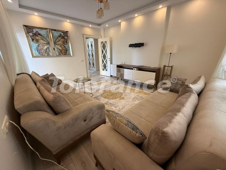 Appartement in Mezitli, Mersin zwembad - onroerend goed kopen in Turkije - 130111