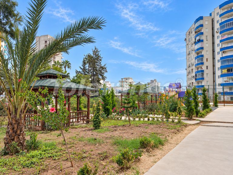 Appartement in Mezitli, Mersin zeezicht met zwembad - onroerend goed kopen in Turkije - 146844