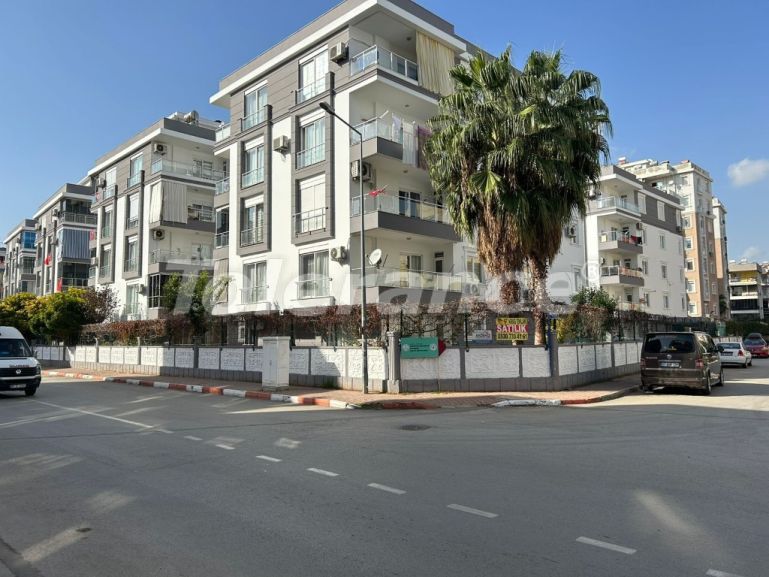 Apartment in Muratpaşa, Antalya with pool - buy realty in Turkey - 103020