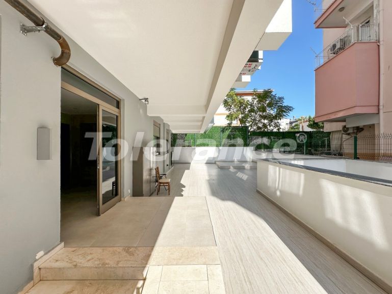 Apartment from developer in Muratpaşa, Antalya - buy realty in Turkey - 146375