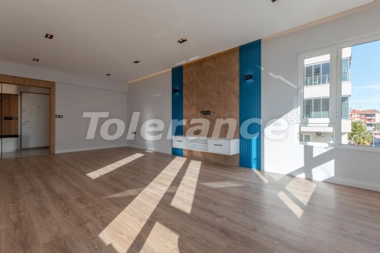 Apartment in Muratpaşa, Antalya - buy realty in Turkey - 55782