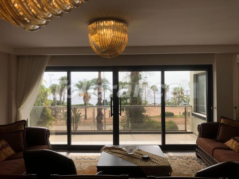 Apartment in Muratpaşa, Antalya with sea view - buy realty in Turkey - 78508